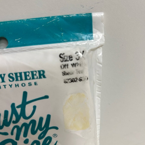 Just My Size Off White Pantyhose 3X Sheer Toe NEW - Picture 2 of 3